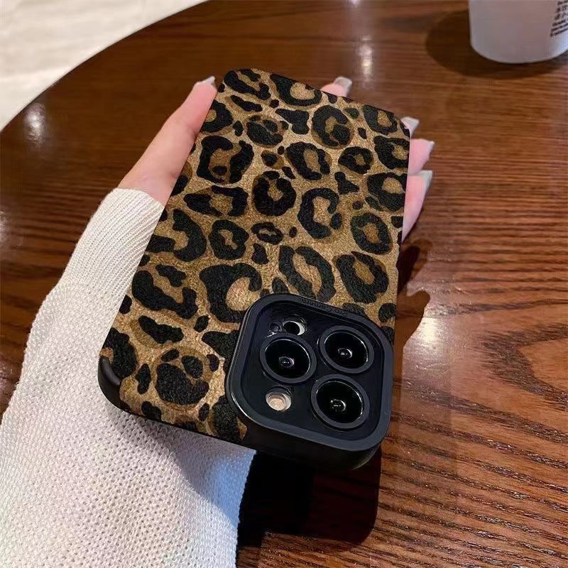 Gold leopard print phone case for Apple devices